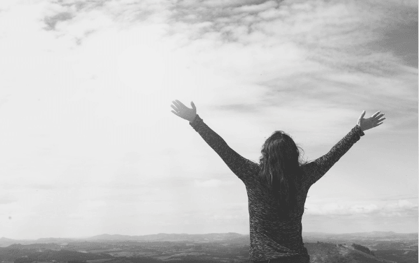 Featured Images - Confidence. Woman facing the world, arms open. Image from Pixabay