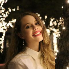 Author photo of Eli Hinze