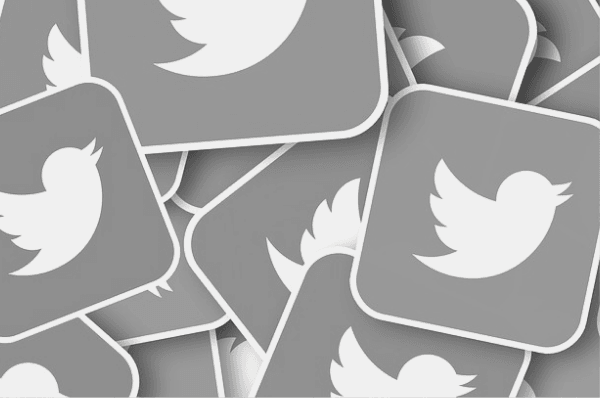 Featured Images - Twitter icons. Image from Pixabay